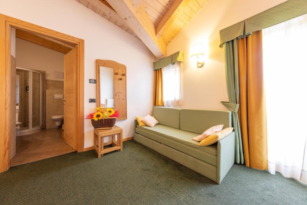Alpine Mugon Hotel 바슨 외부 사진