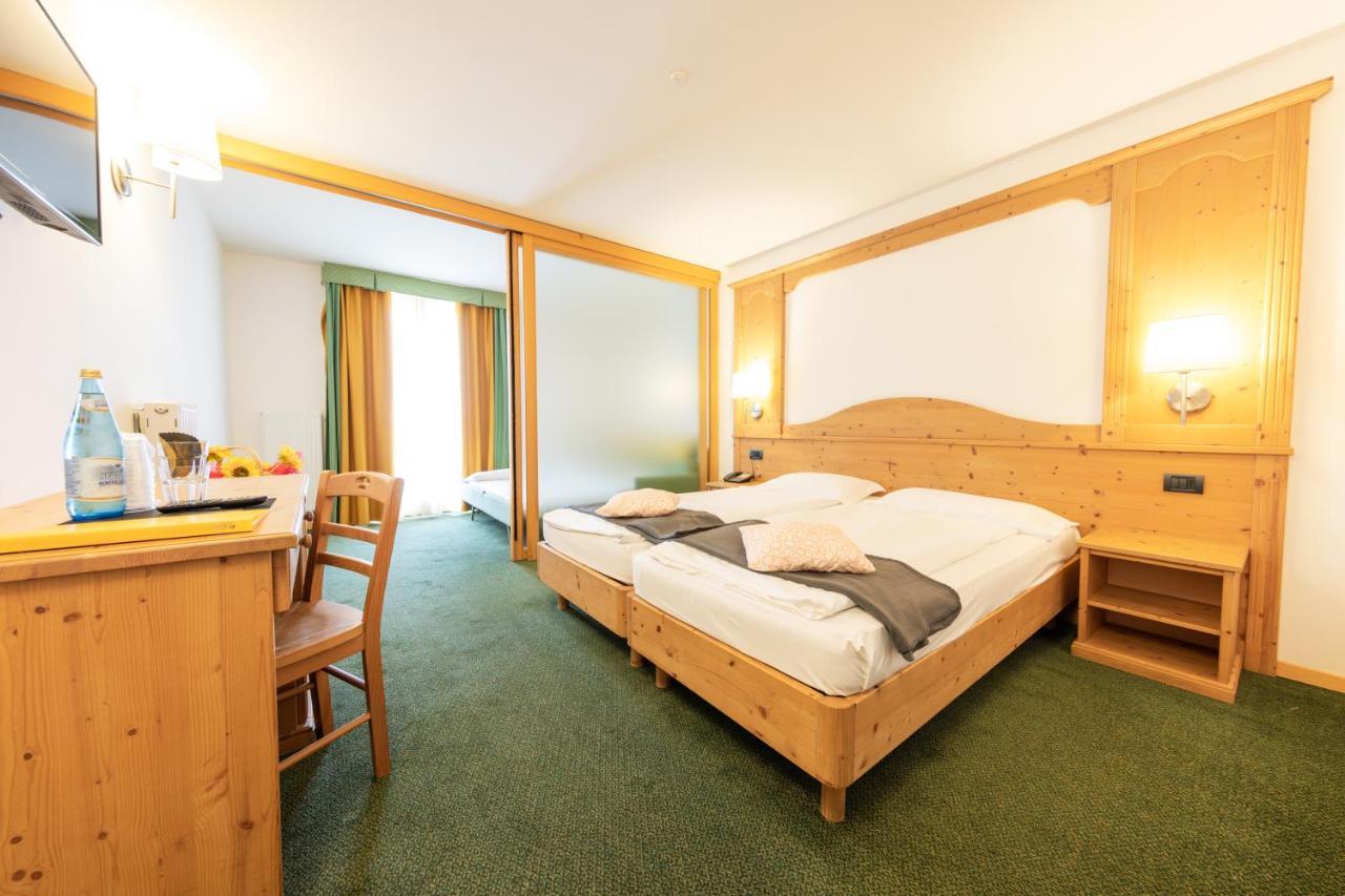 Alpine Mugon Hotel 바슨 외부 사진