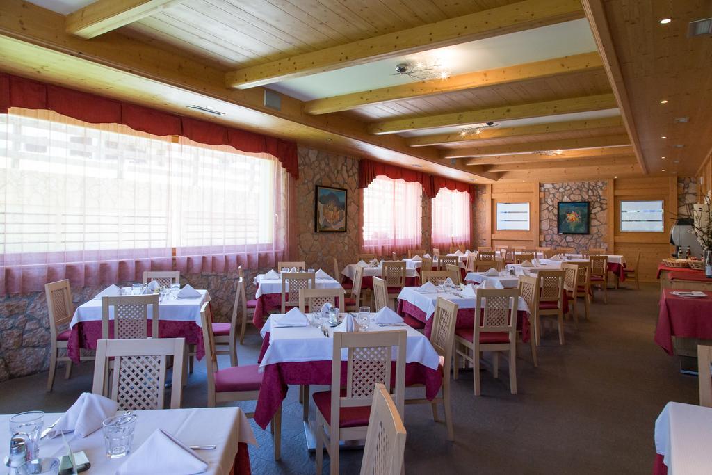 Alpine Mugon Hotel 바슨 외부 사진