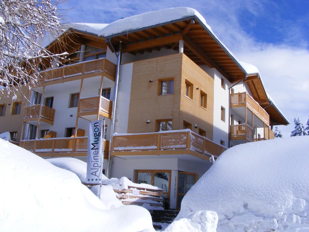 Alpine Mugon Hotel 바슨 외부 사진